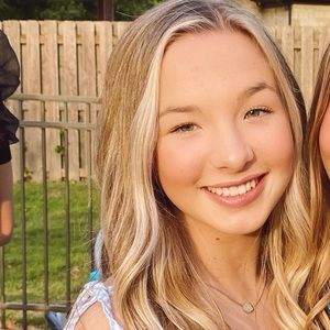 Meet your Posher, Toribeth